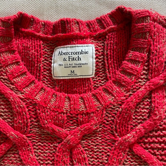 Abercrombie & Fitch Red Cable Knit Pullover Sweater Women’s Size M Cozy Winter - Picture 4 of 9